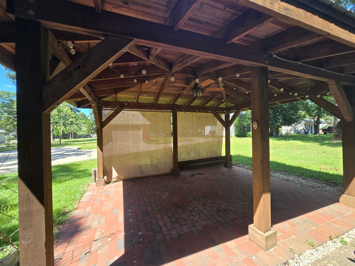 Raeford House: 409 N Fulton Street