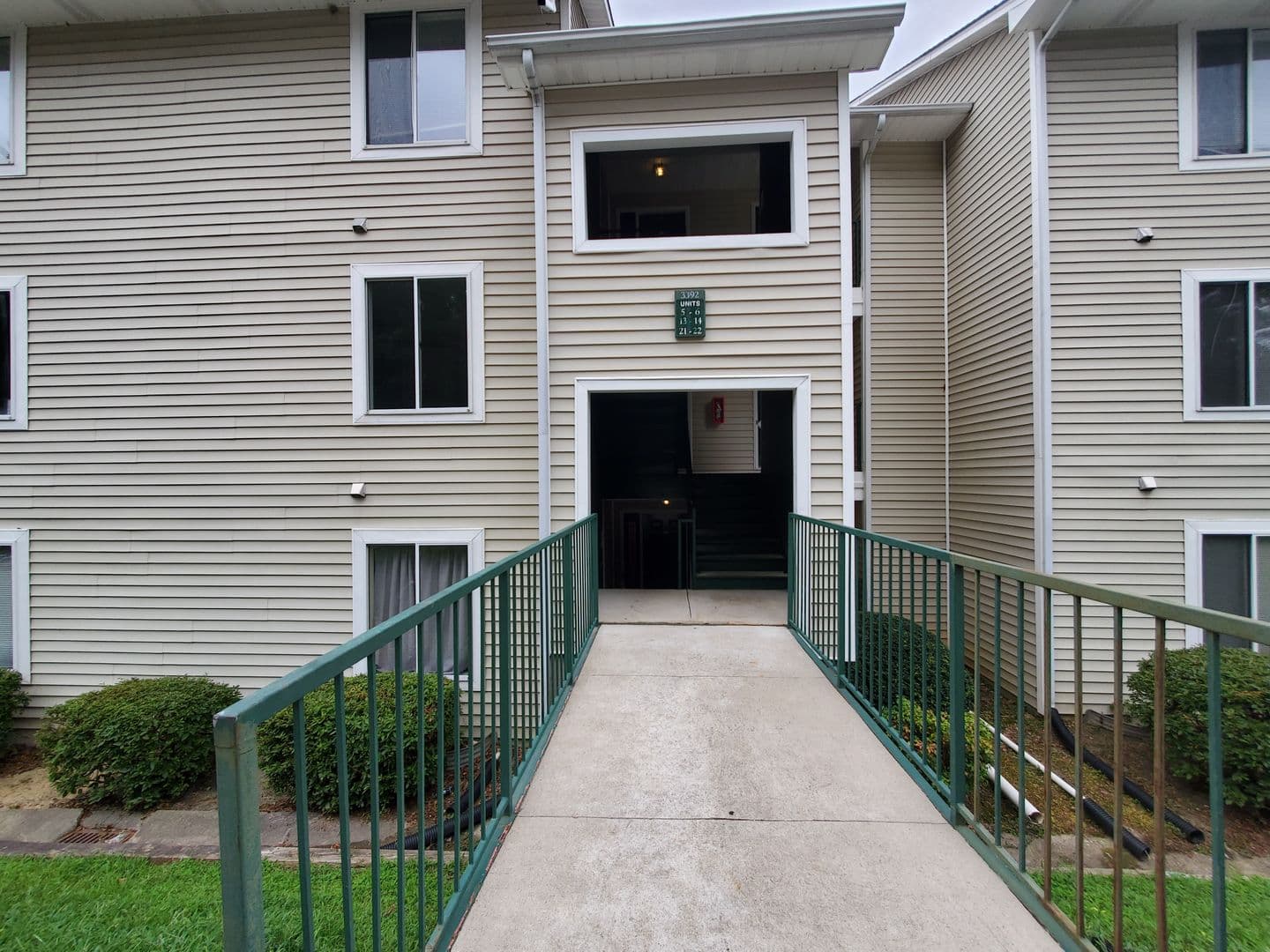 Fayetteville House: 3392-13 Galleria Drive