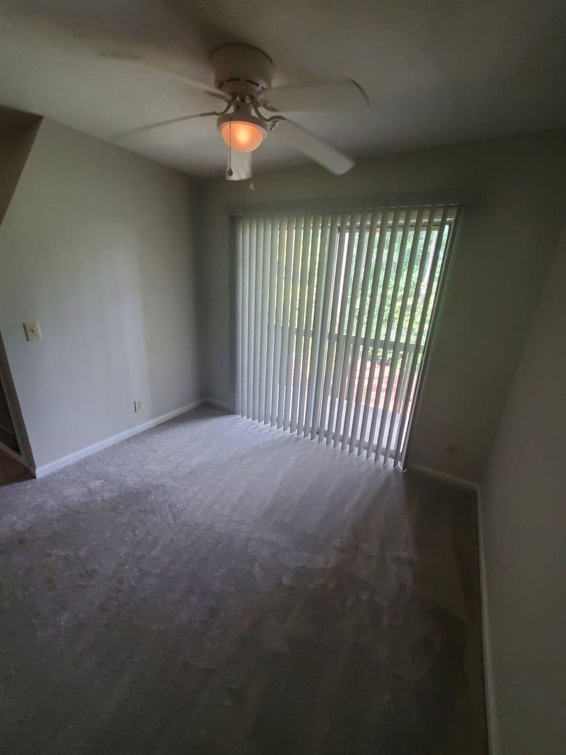 Fayetteville House: 6821-8 Willowbrook Dr.