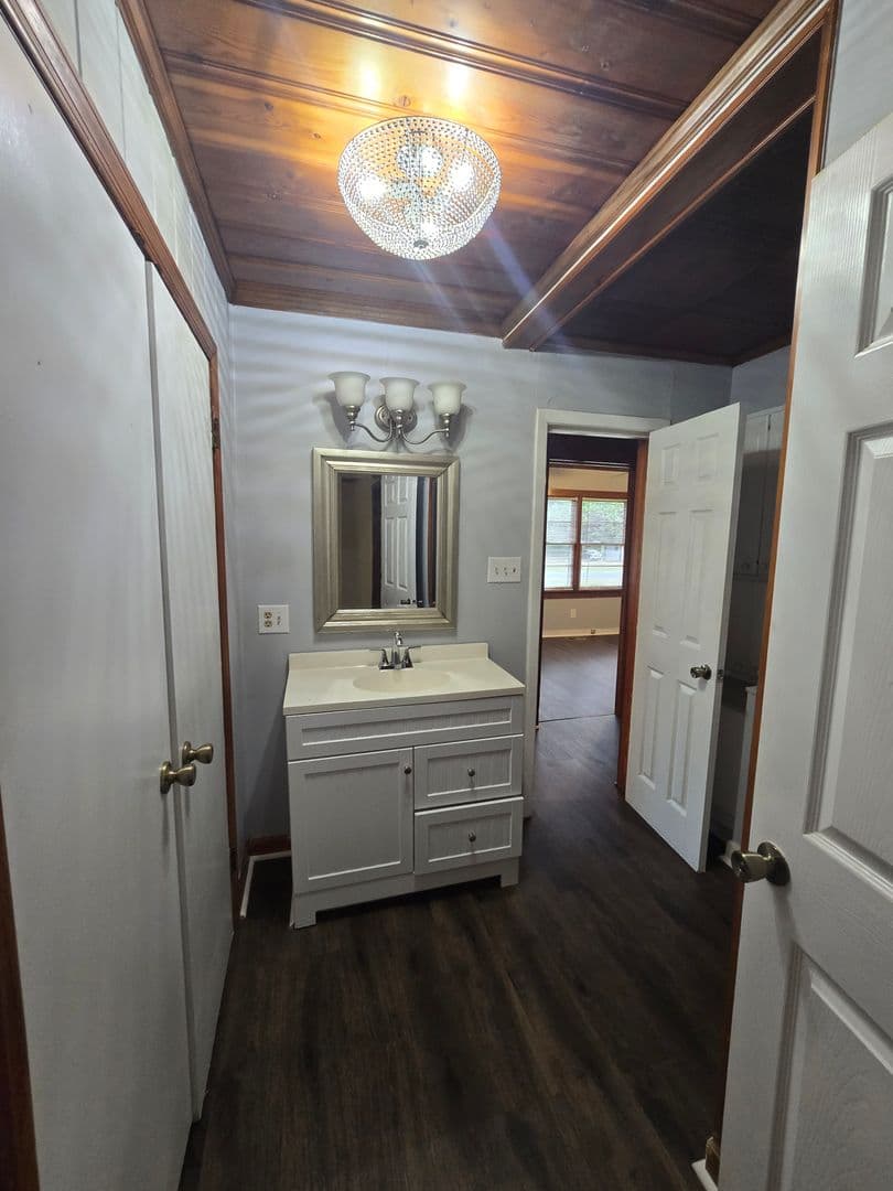 Fayetteville House: 2256 Downing Road