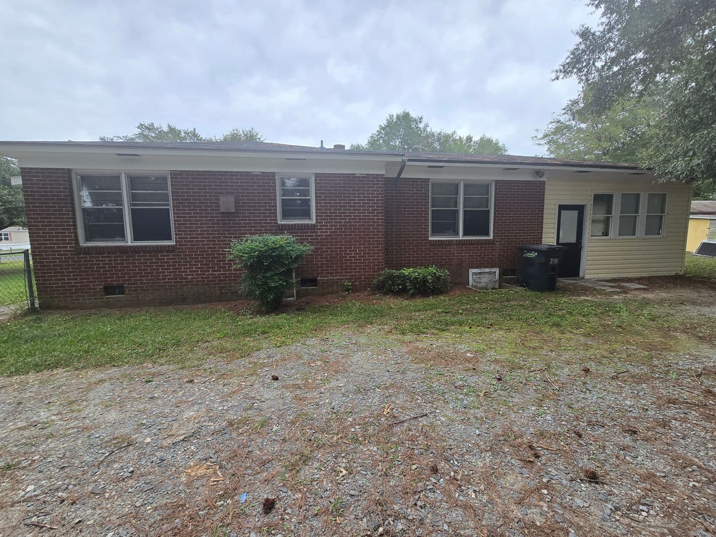 Fayetteville House: 2256 Downing Road