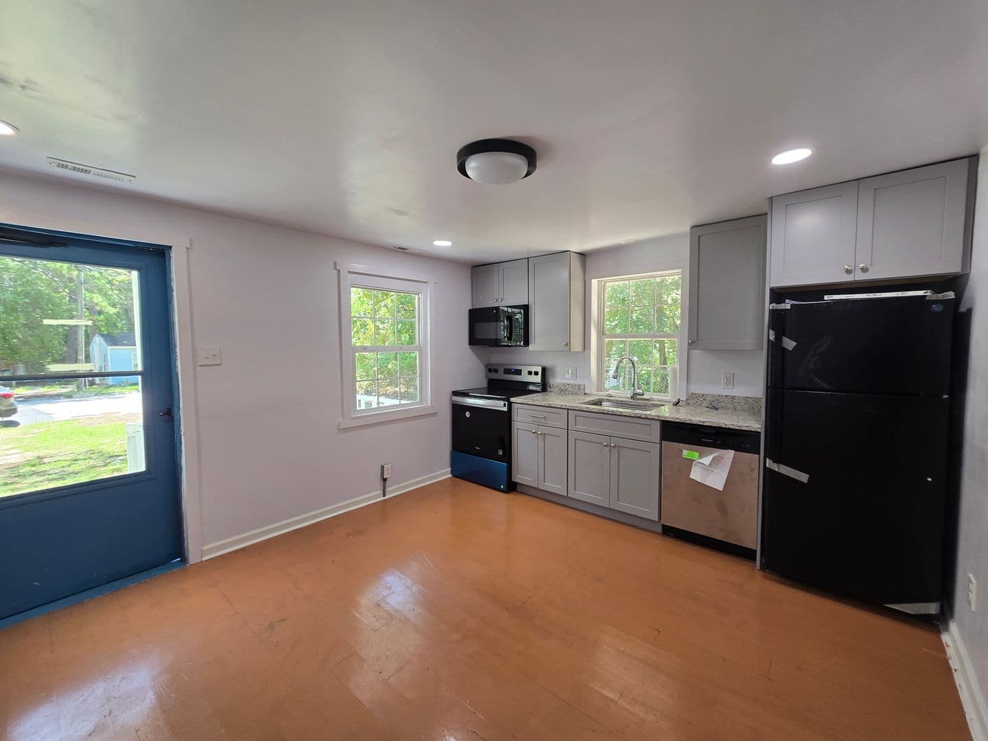 Fayetteville House: 2009 Bain Drive