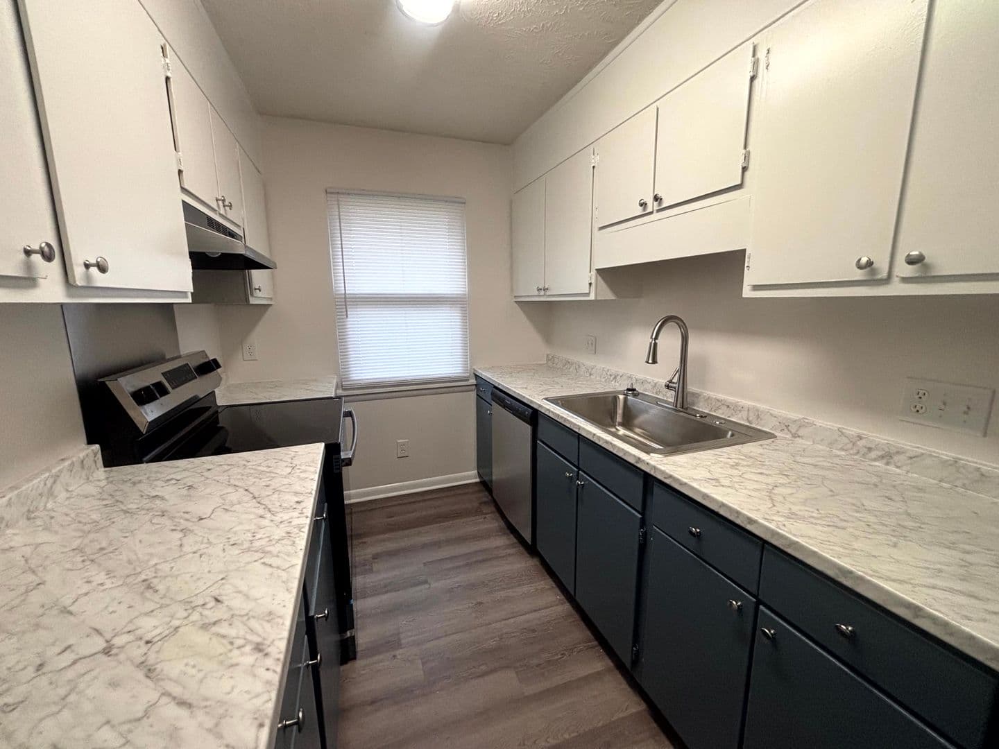 Fayetteville House: 1000 Madiera Court