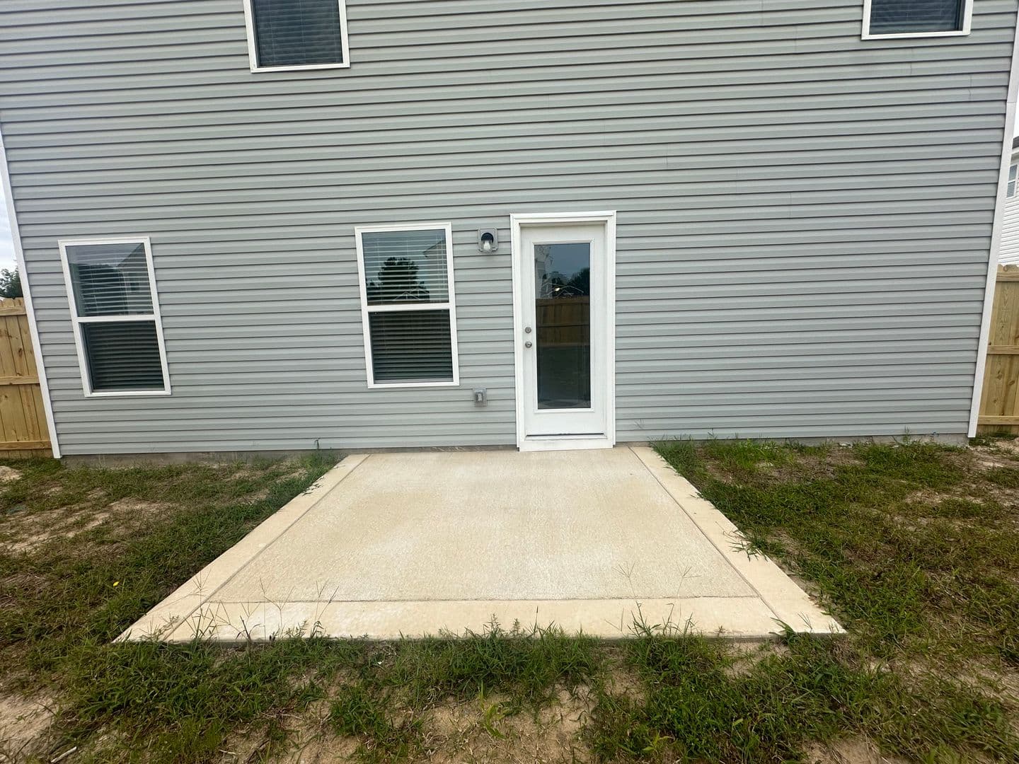 Raeford House: 191 Hornet Dr