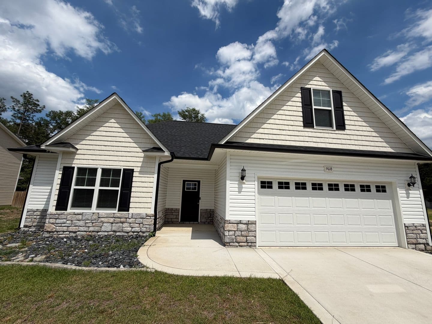 Raeford House: 908 Stevens Street