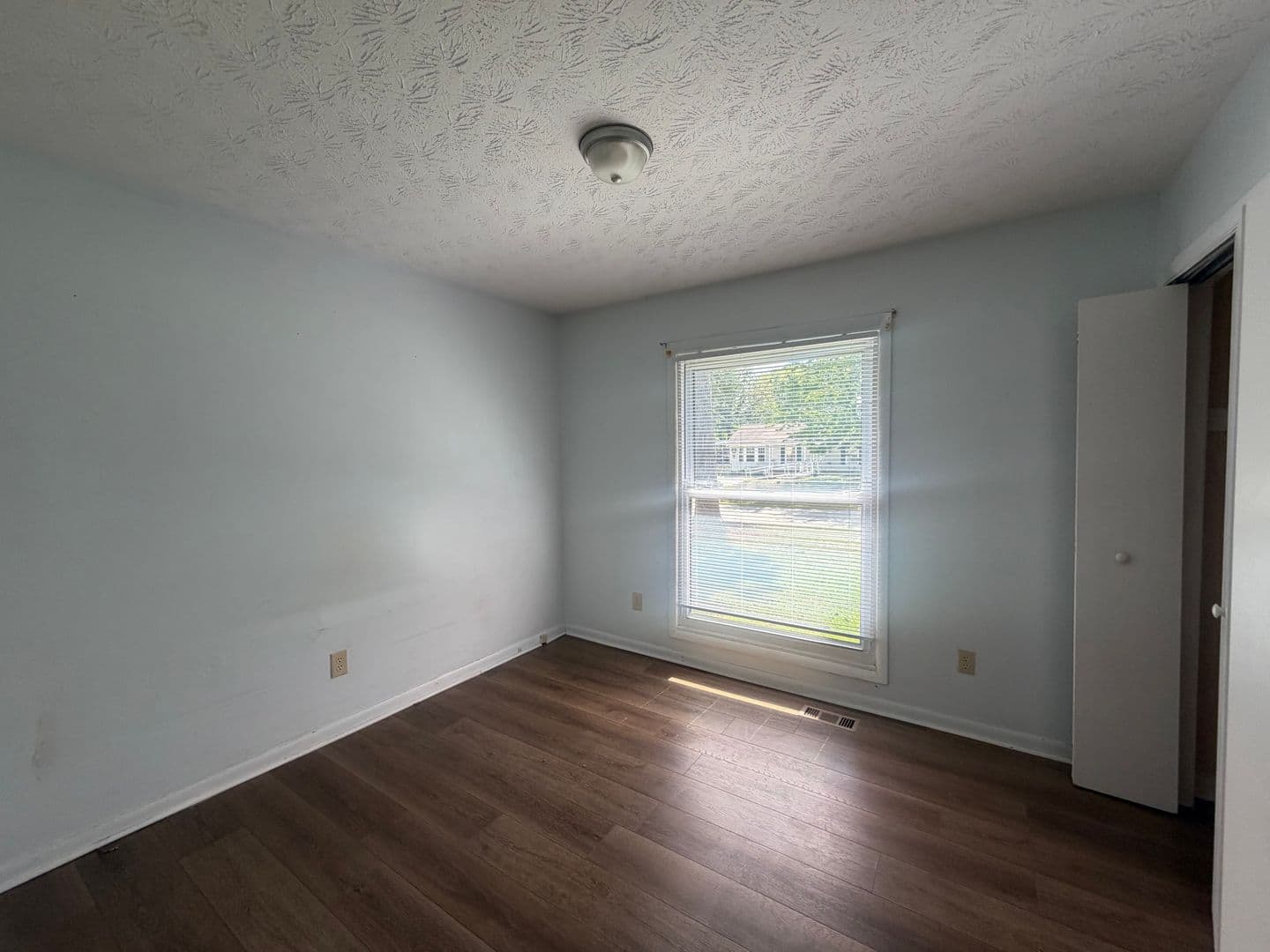 Fayetteville House: 1855 Berriedale Drive