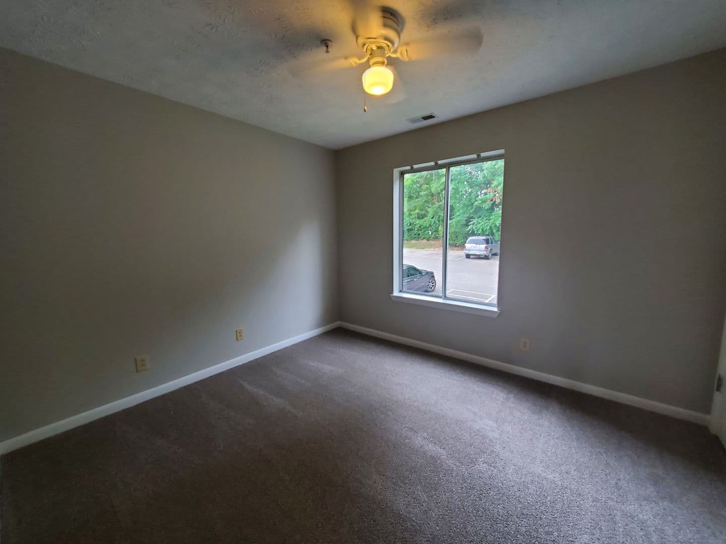 Fayetteville House: 3392-13 Galleria Drive