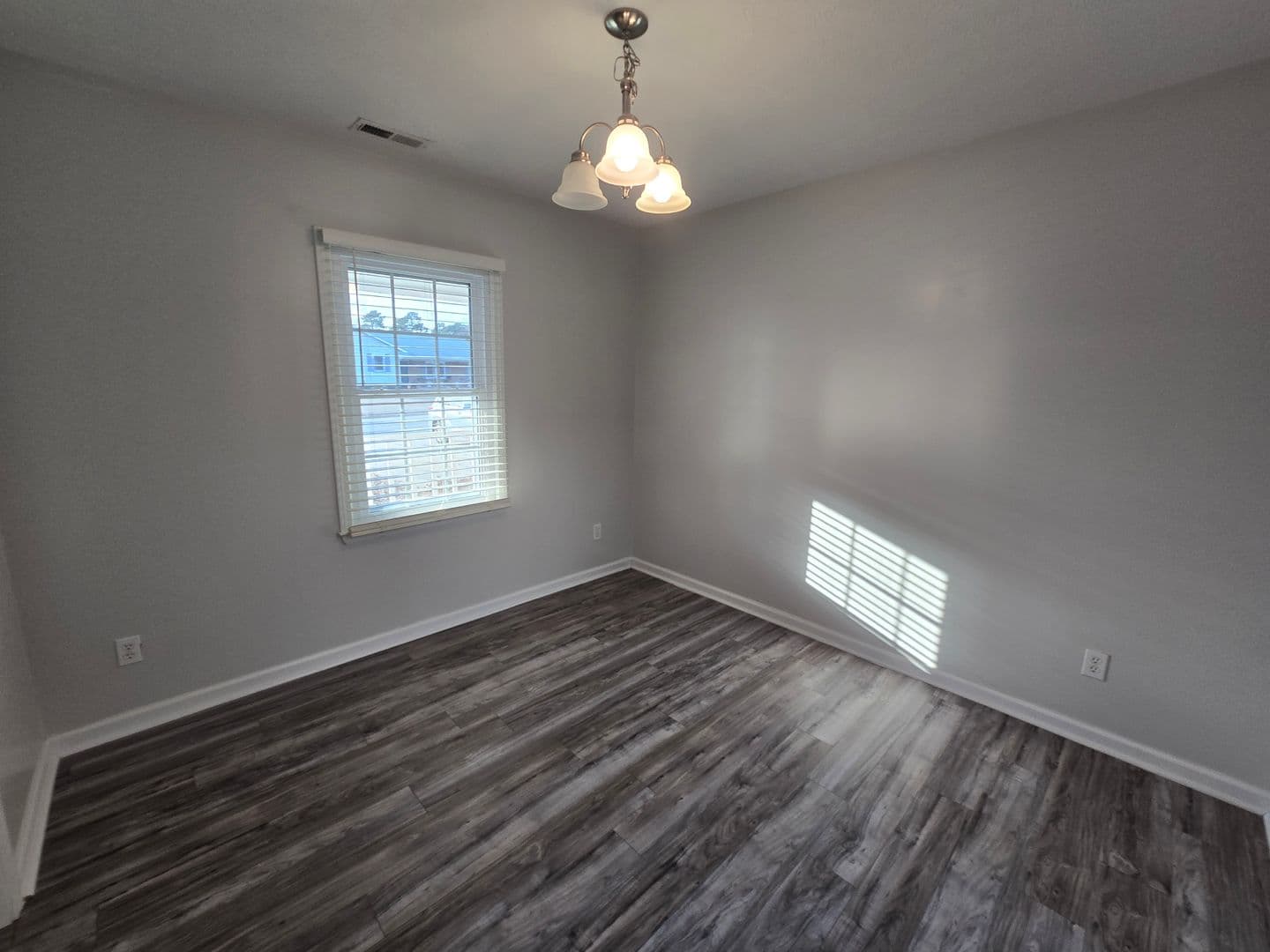 Fayetteville House: 1091 Pleasant Oak Dr