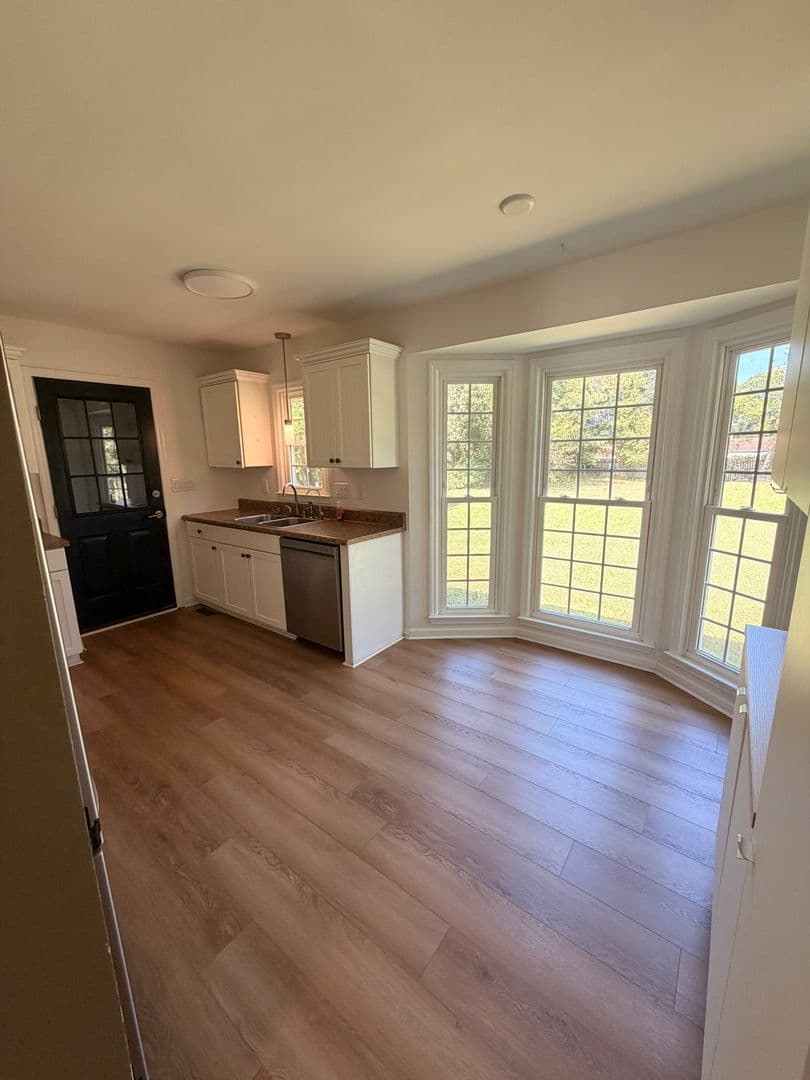 Fayetteville House: 6816 Woodmark Drive
