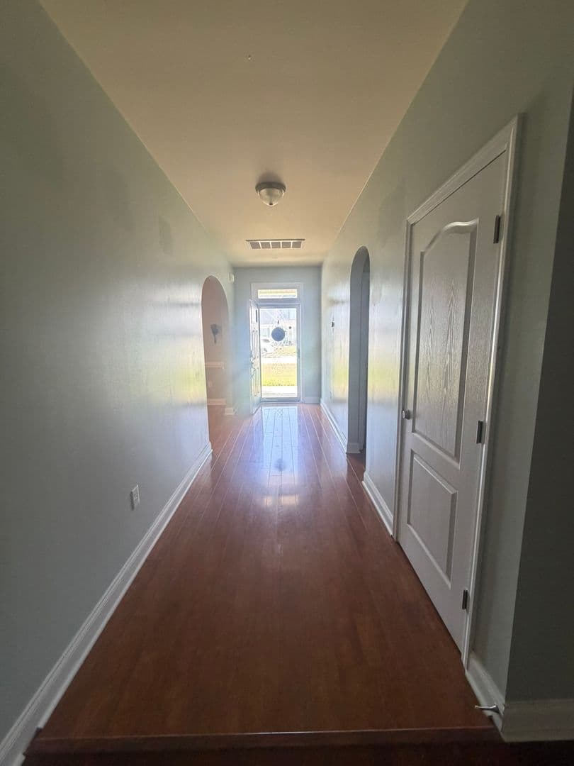Fayetteville House: 3541 Castlefield Lane