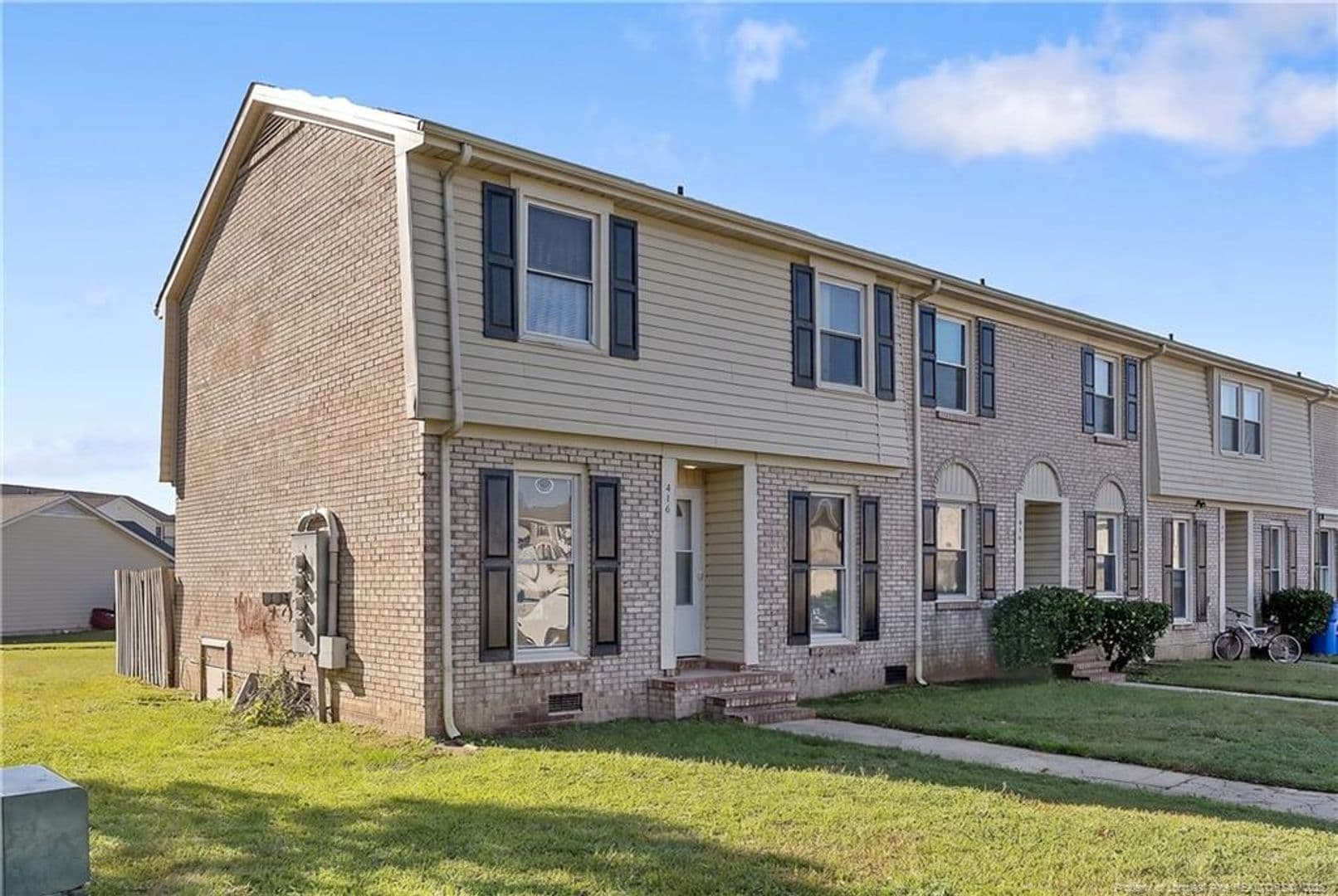 Fayetteville House: 416 Kirkcaldy