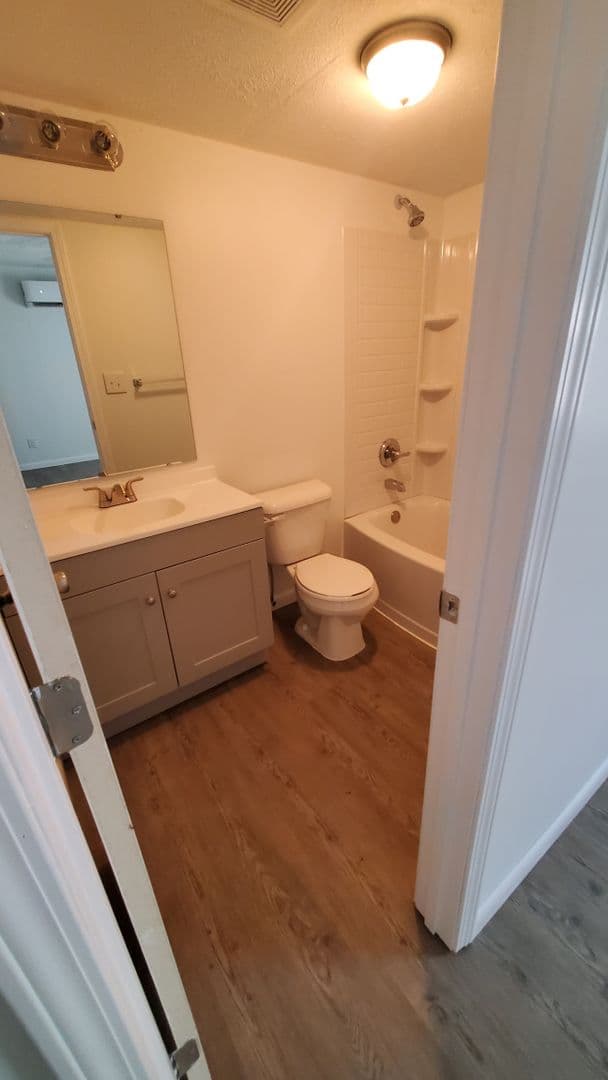 Fayetteville House: 903 Locust Street