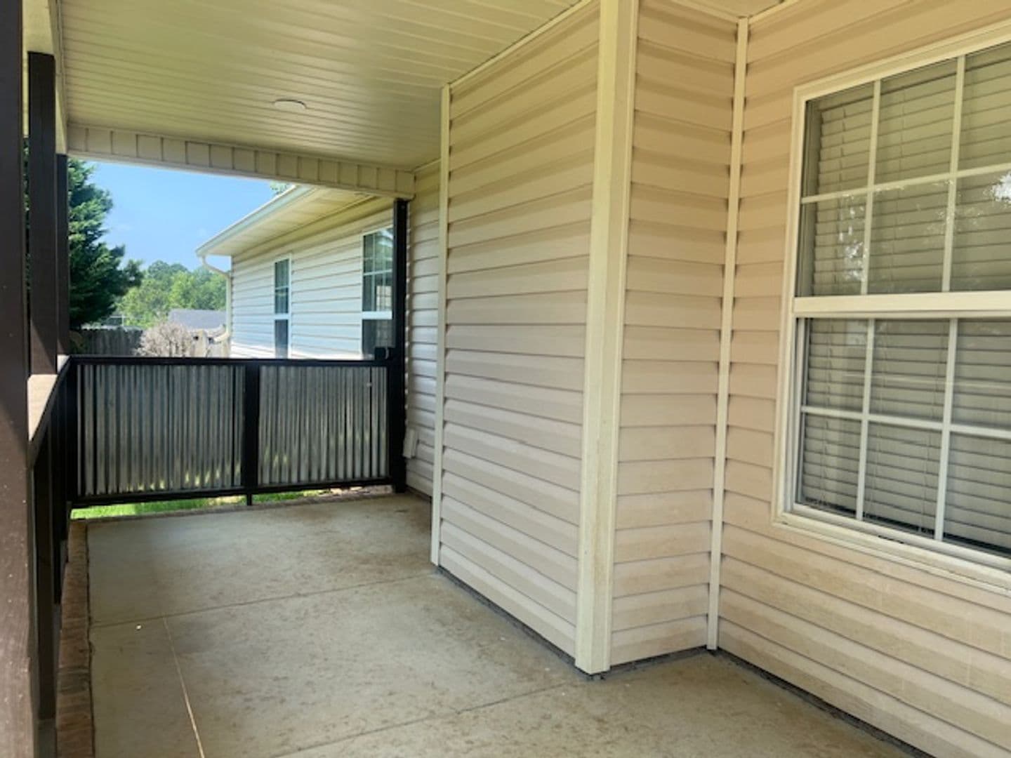 Fayetteville House: 436 Chester Lake Place
