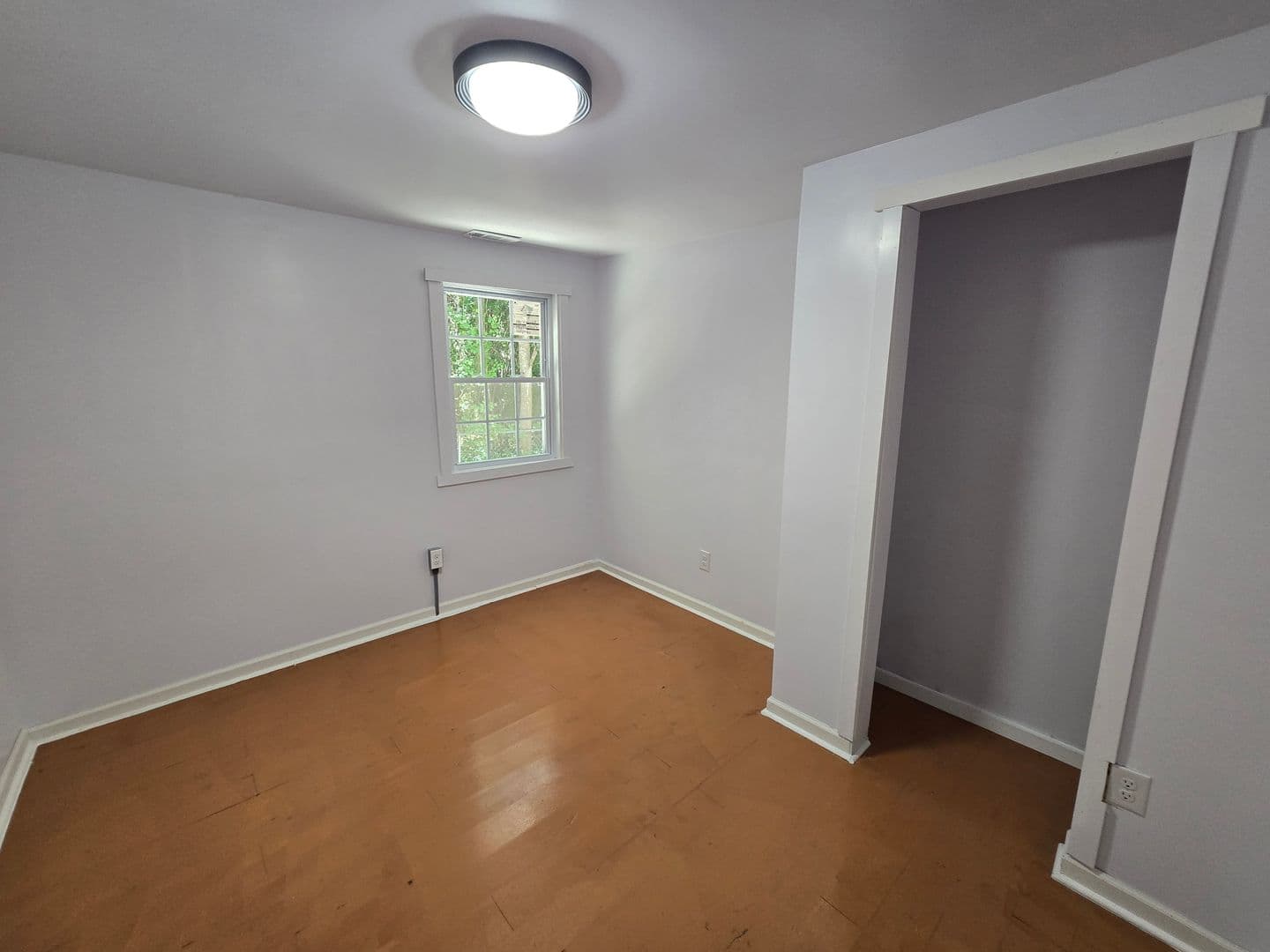 Fayetteville House: 2009 Bain Drive