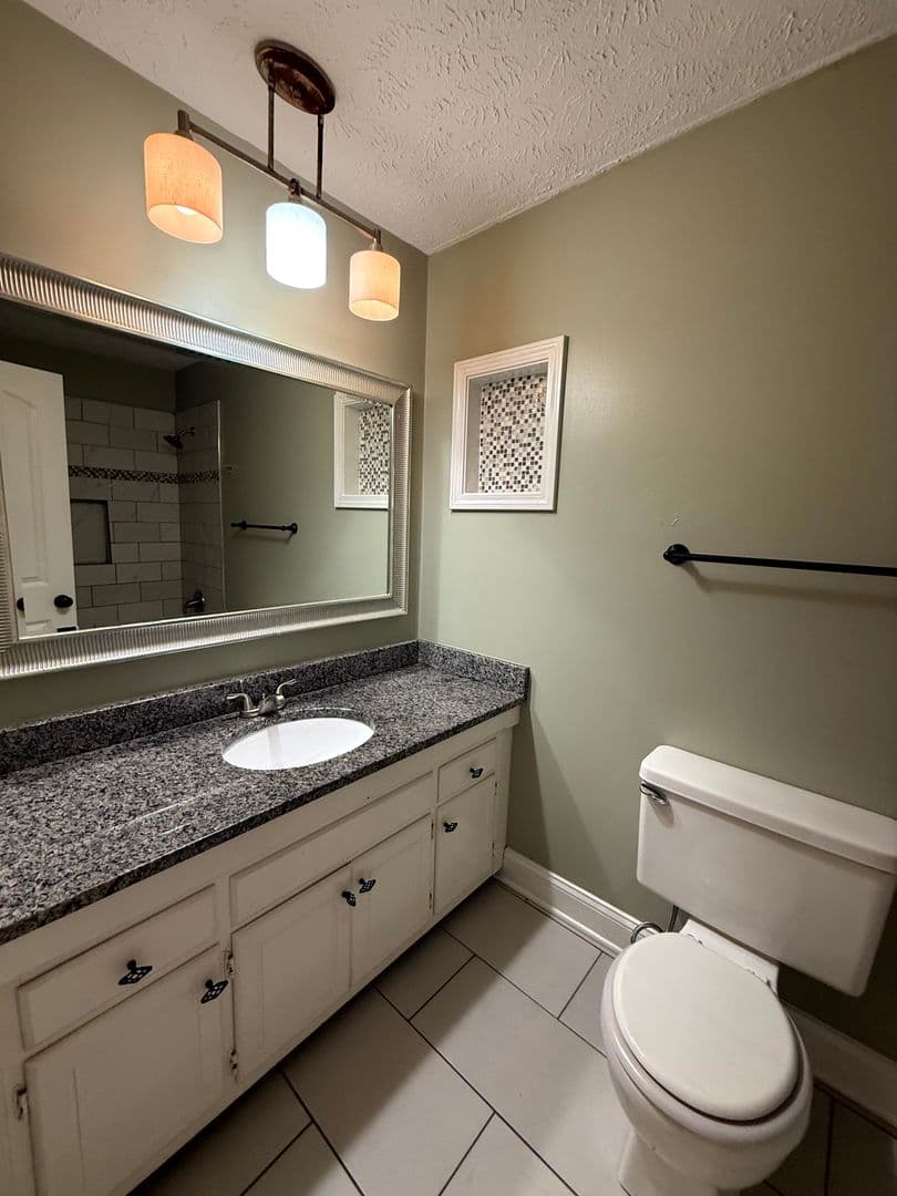Fayetteville House: 7189 Evanston Street