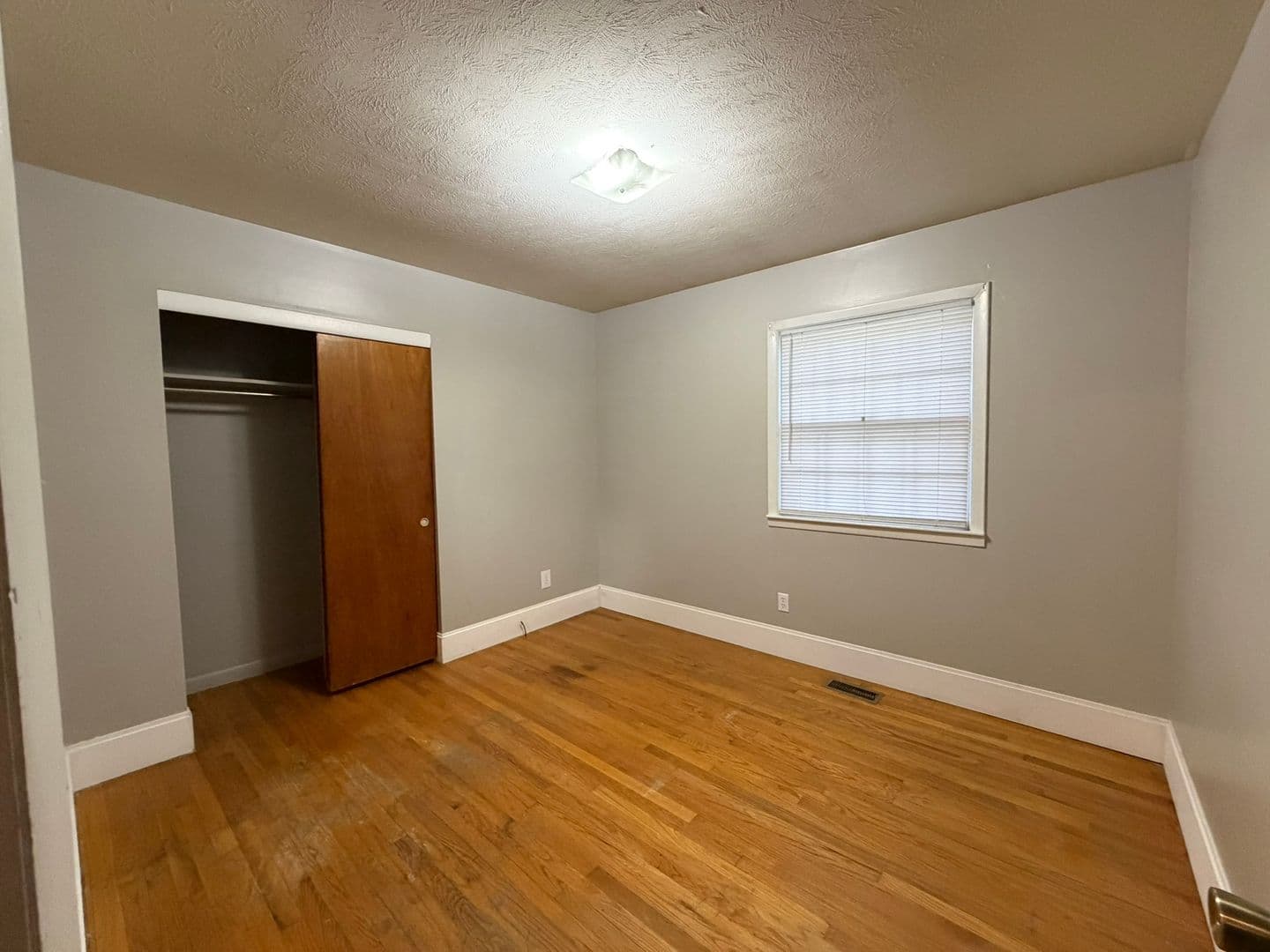 Fayetteville House: 6350 Rockford Drive