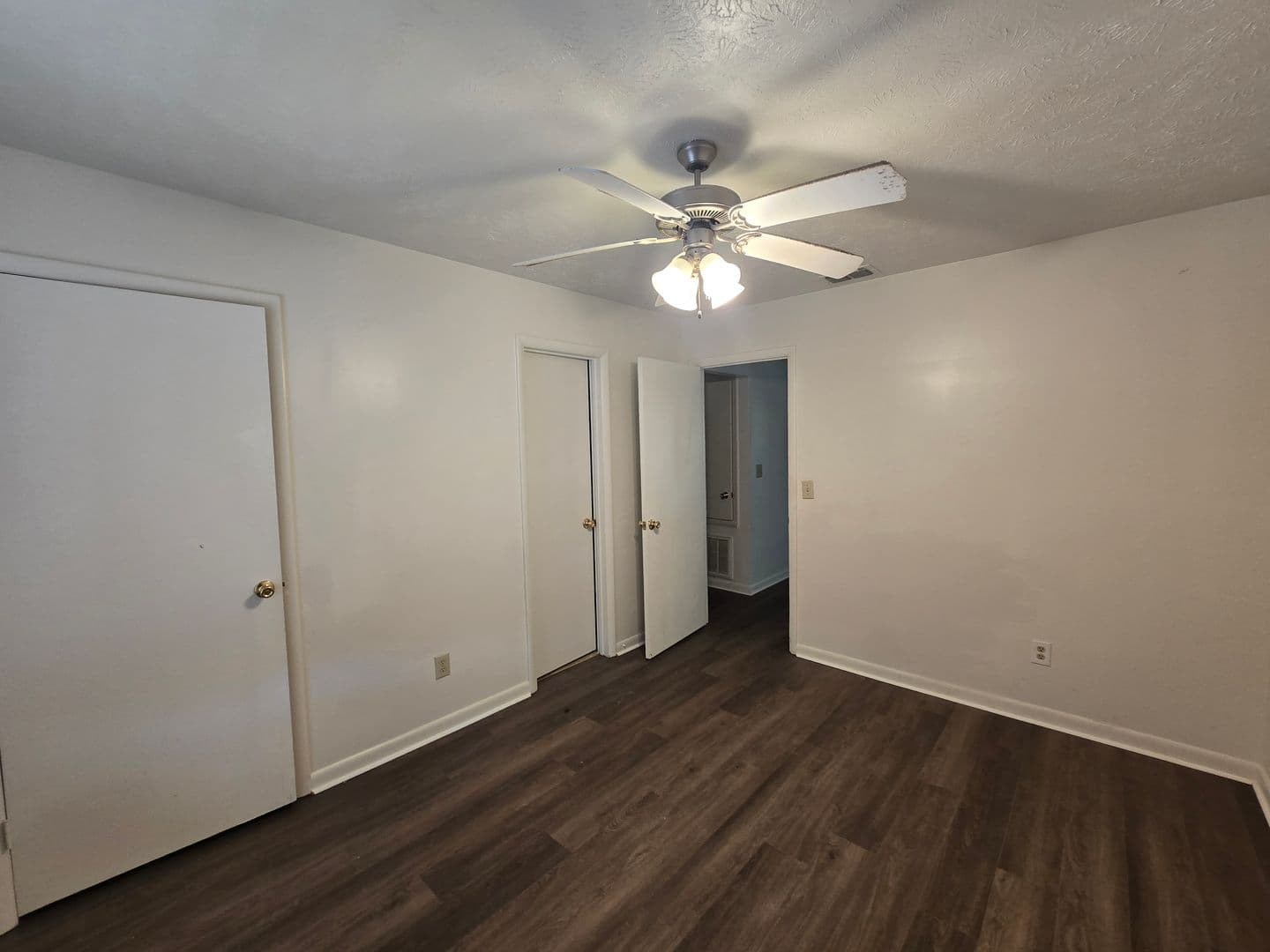 Fayetteville House: 1018-8  Wood Creek Drive