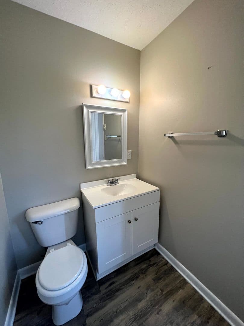 Fayetteville House: 6593 Stillwater Drive