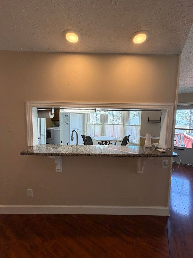 Fayetteville House: 991 Rim Rd