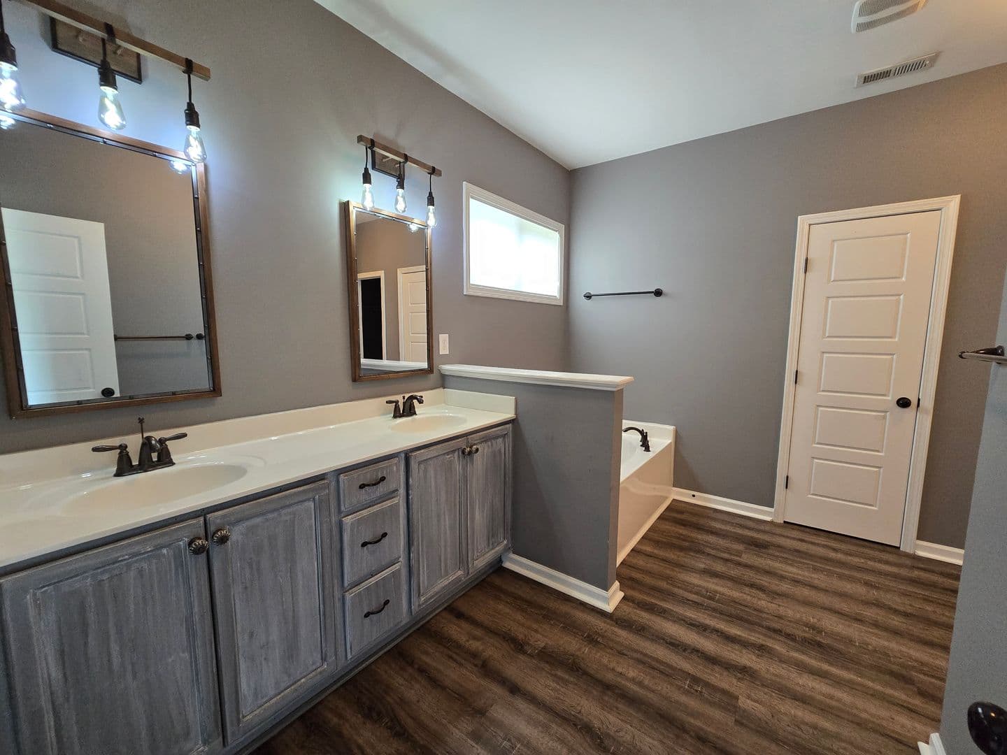 Fayetteville House: 3712 Badin Lake Lane