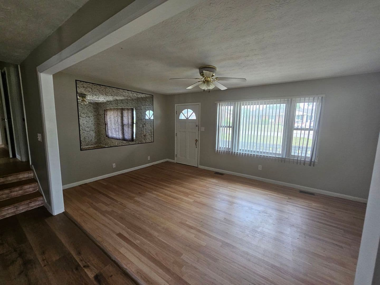 Spring Lake House: 1001 Dianne Circle