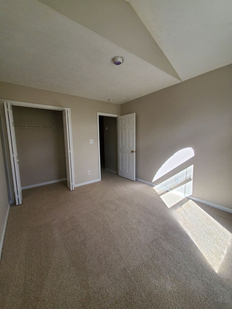 Fayetteville House: 700 Megan Ct