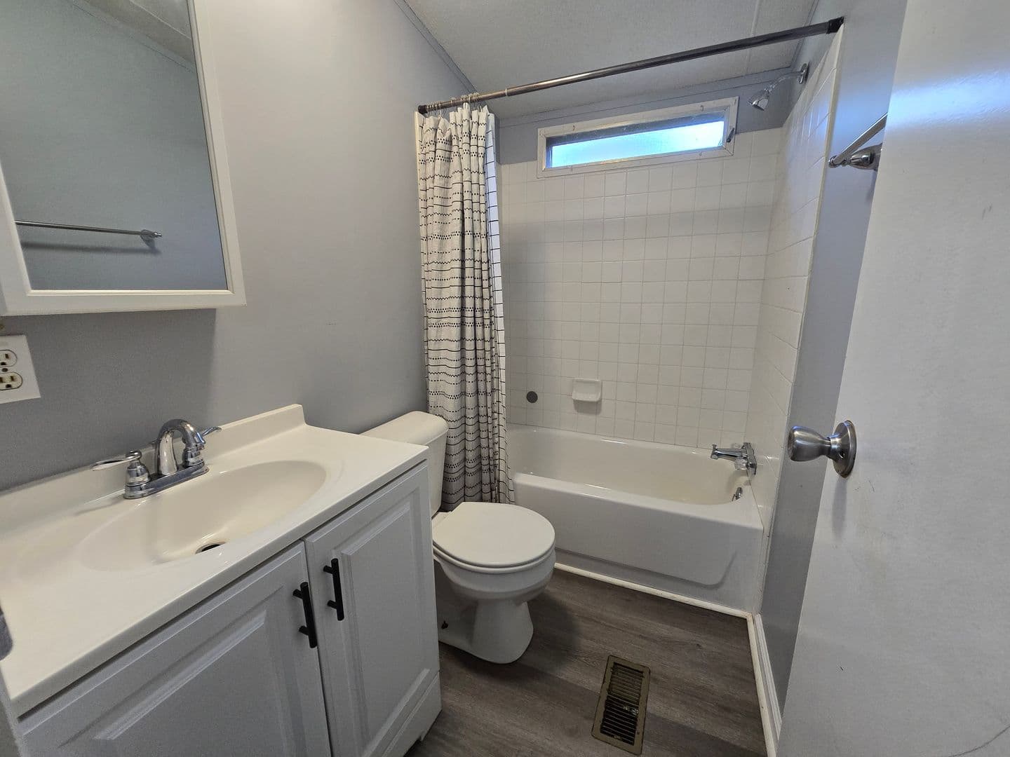 Fayetteville House: 2155 Ney Court
