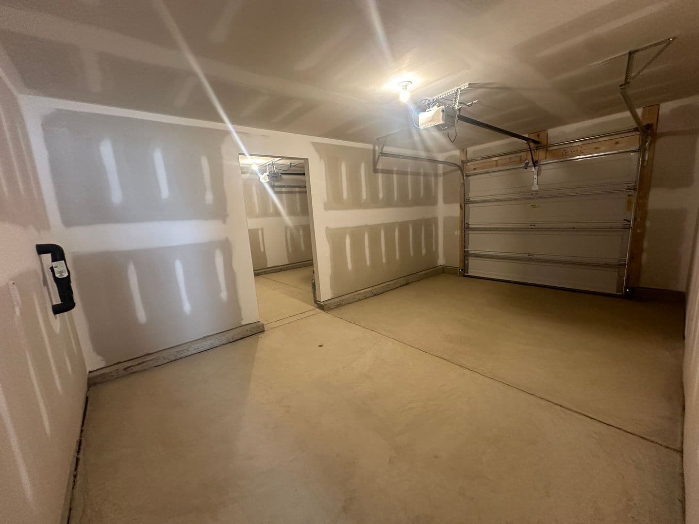 Raeford House: 191 Hornet Dr