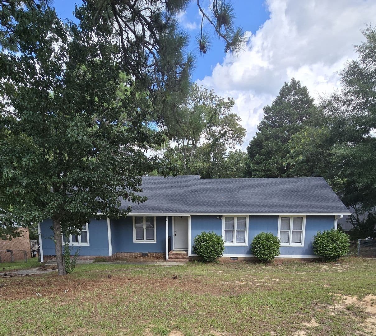 Fayetteville House: 520 Nottingham Drive