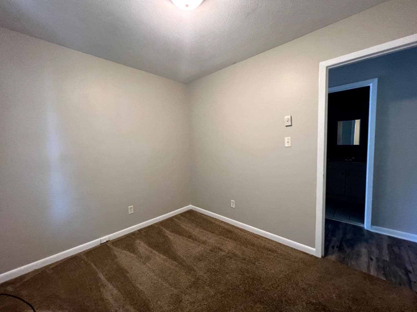Fayetteville House: 6593 Stillwater Drive