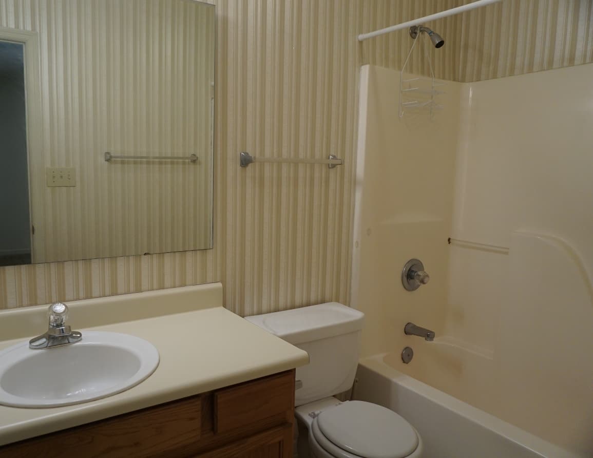 Fayetteville House: 2808 Rosemeade Dr