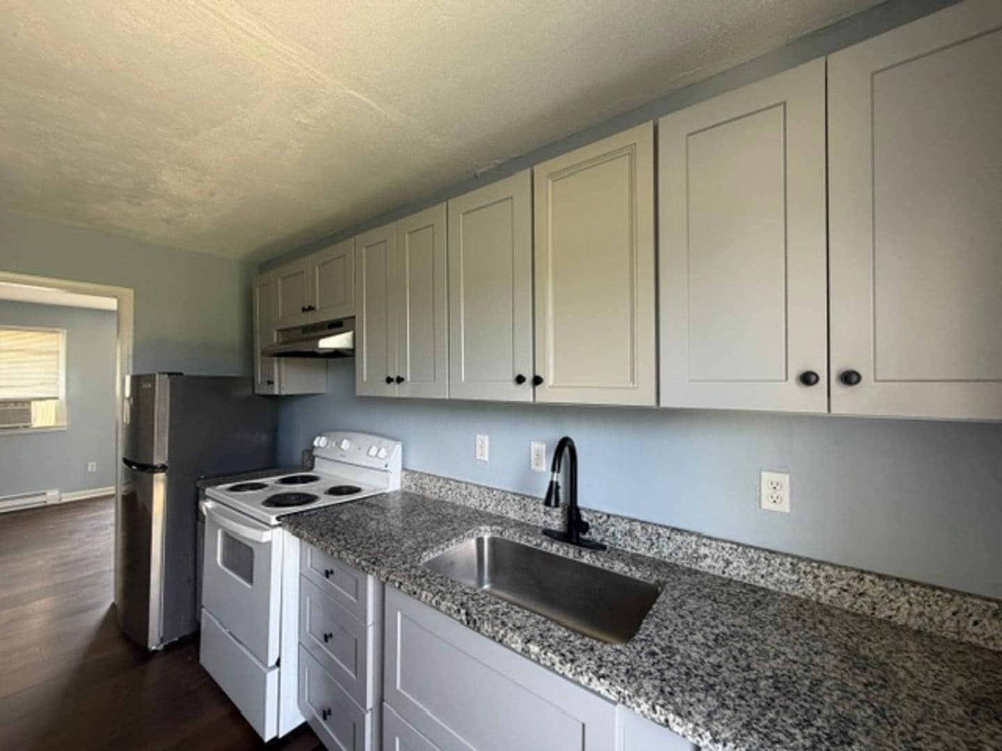 Fayetteville House: 6444-B Applecross Avenue