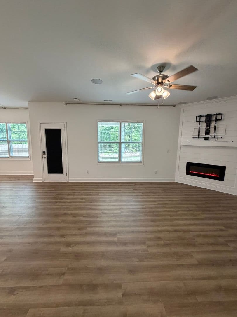 Raeford House: 908 Stevens Street