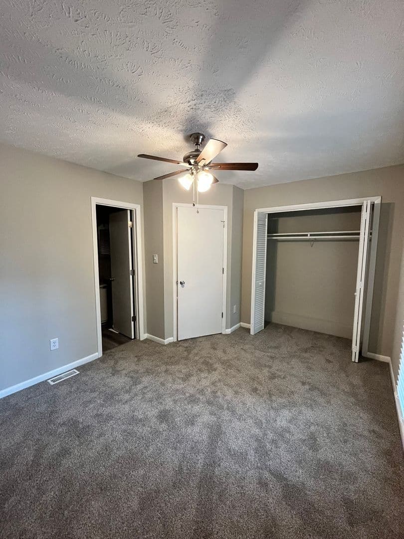 Fayetteville House: 514 Mill Cove Court