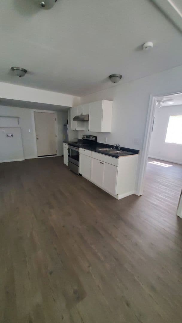 Fayetteville House: 903 Locust Street