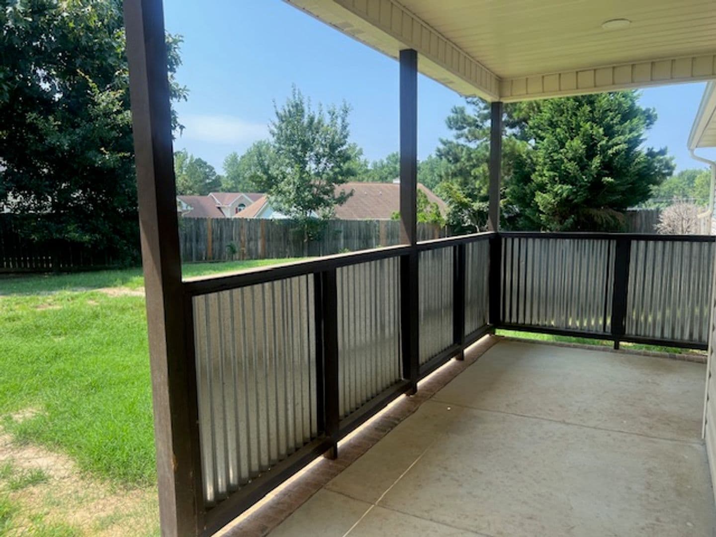 Fayetteville House: 436 Chester Lake Place