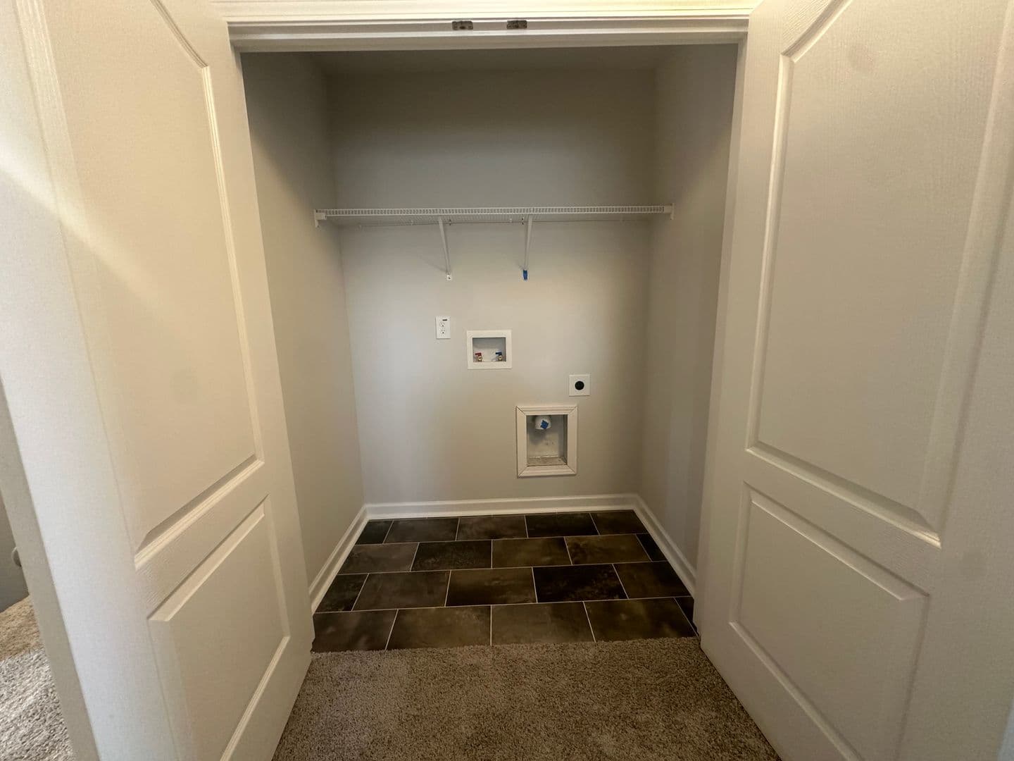 Raeford House: 191 Hornet Dr
