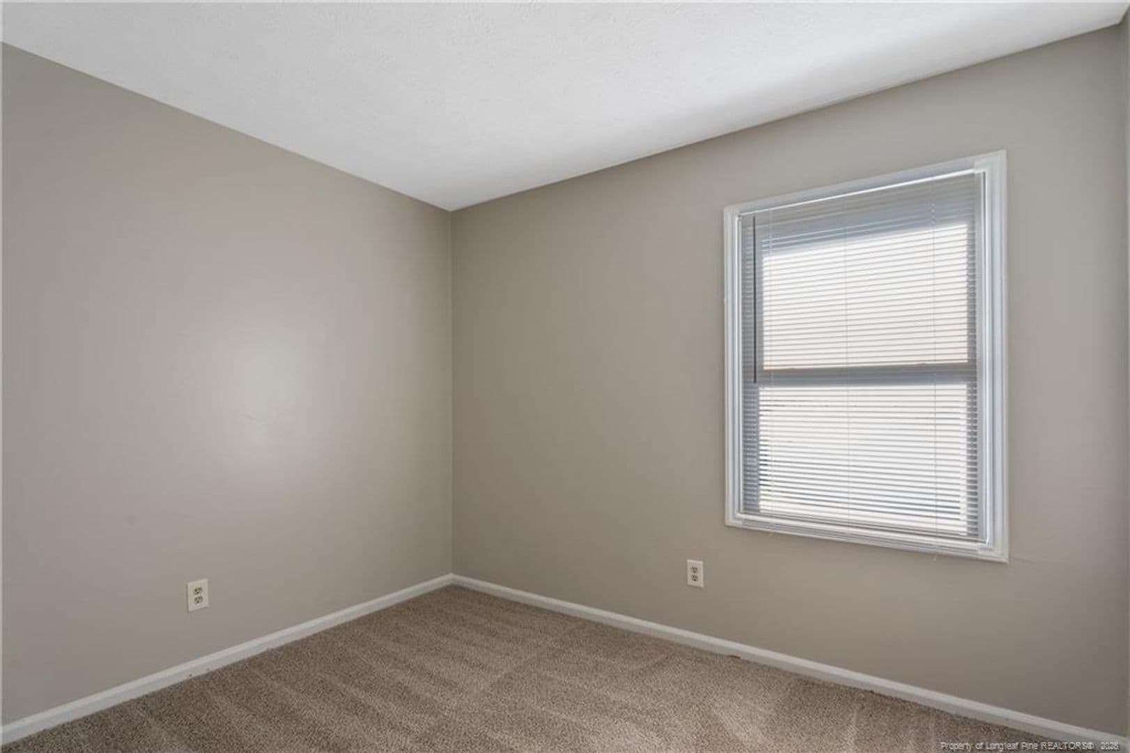 Fayetteville House: 416 Kirkcaldy