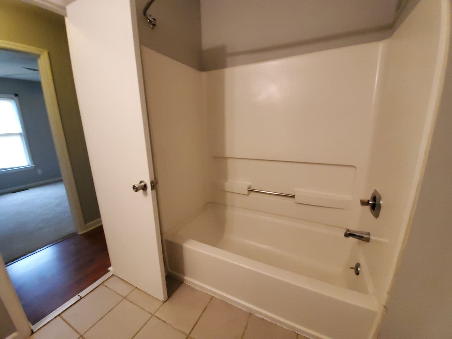 Fayetteville House: 7290 Surf Place