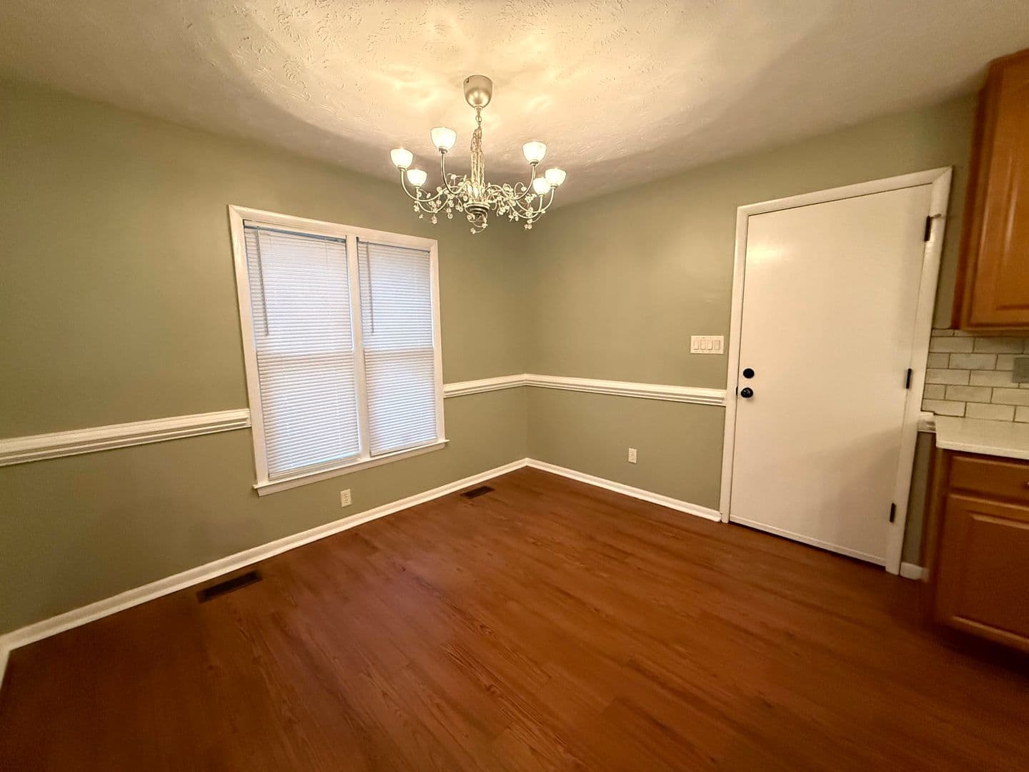 Fayetteville House: 7189 Evanston Street
