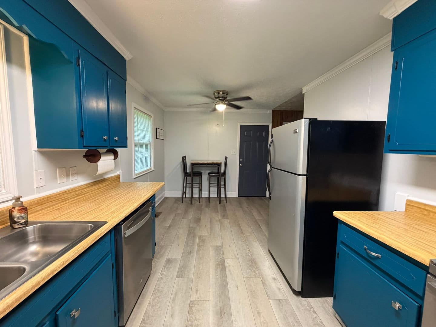 Fayetteville House: 6350 Rockford Drive