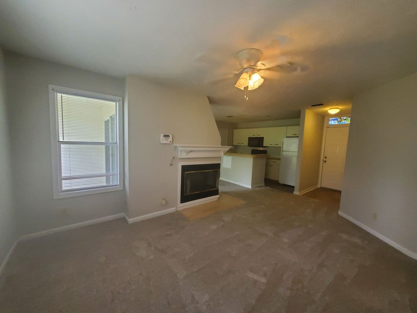 Fayetteville House: 6821-8 Willowbrook Dr.