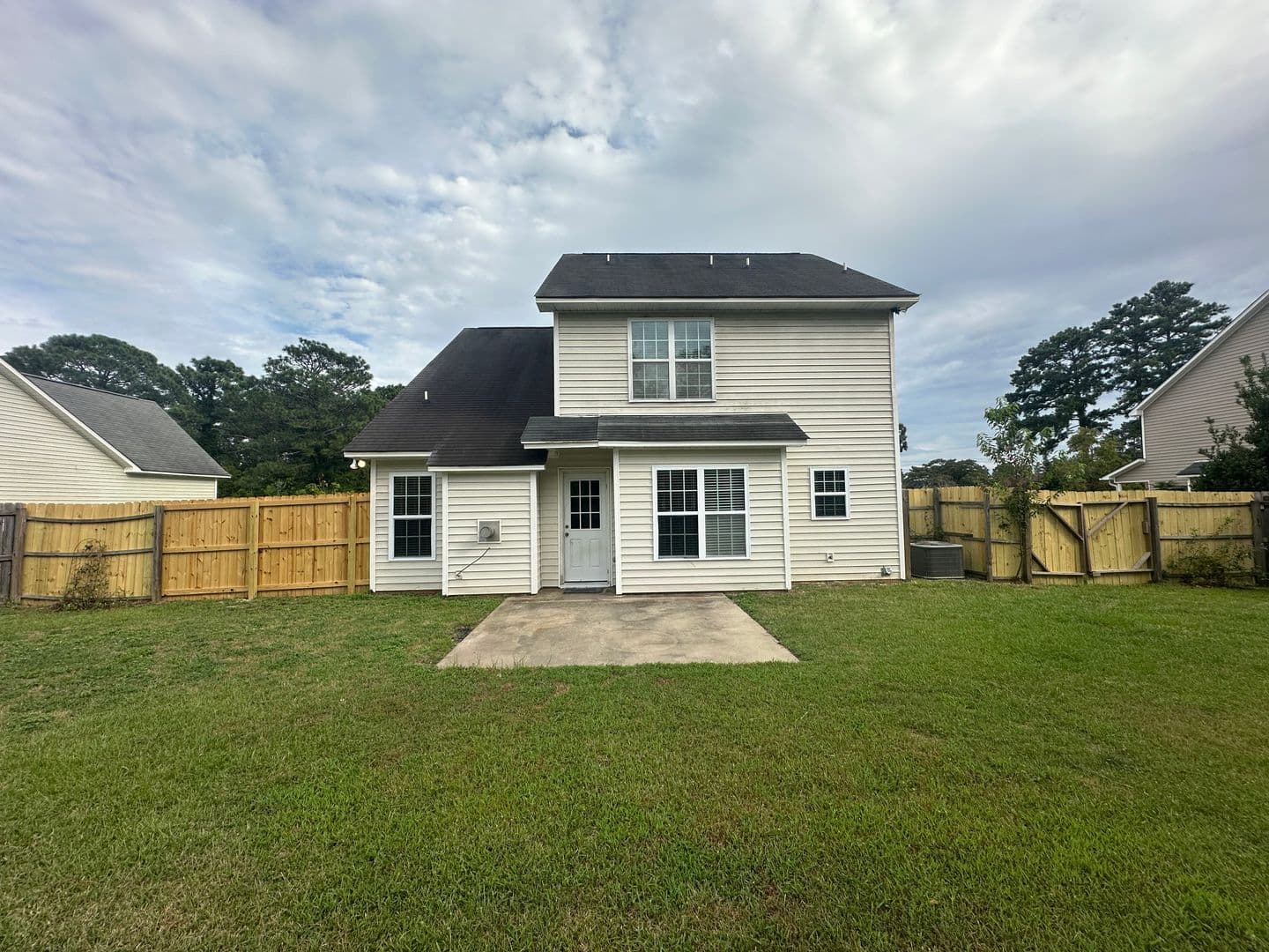 Fayetteville House: 4252 Redspire Ln