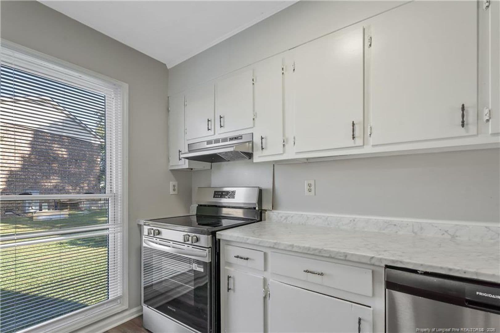 Fayetteville House: 416 Kirkcaldy