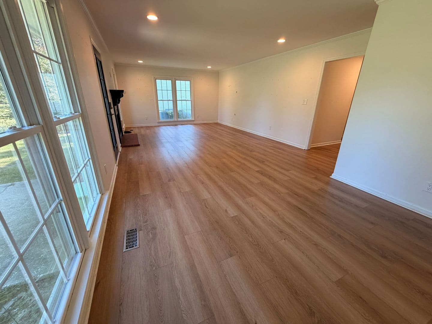Fayetteville House: 6816 Woodmark Drive