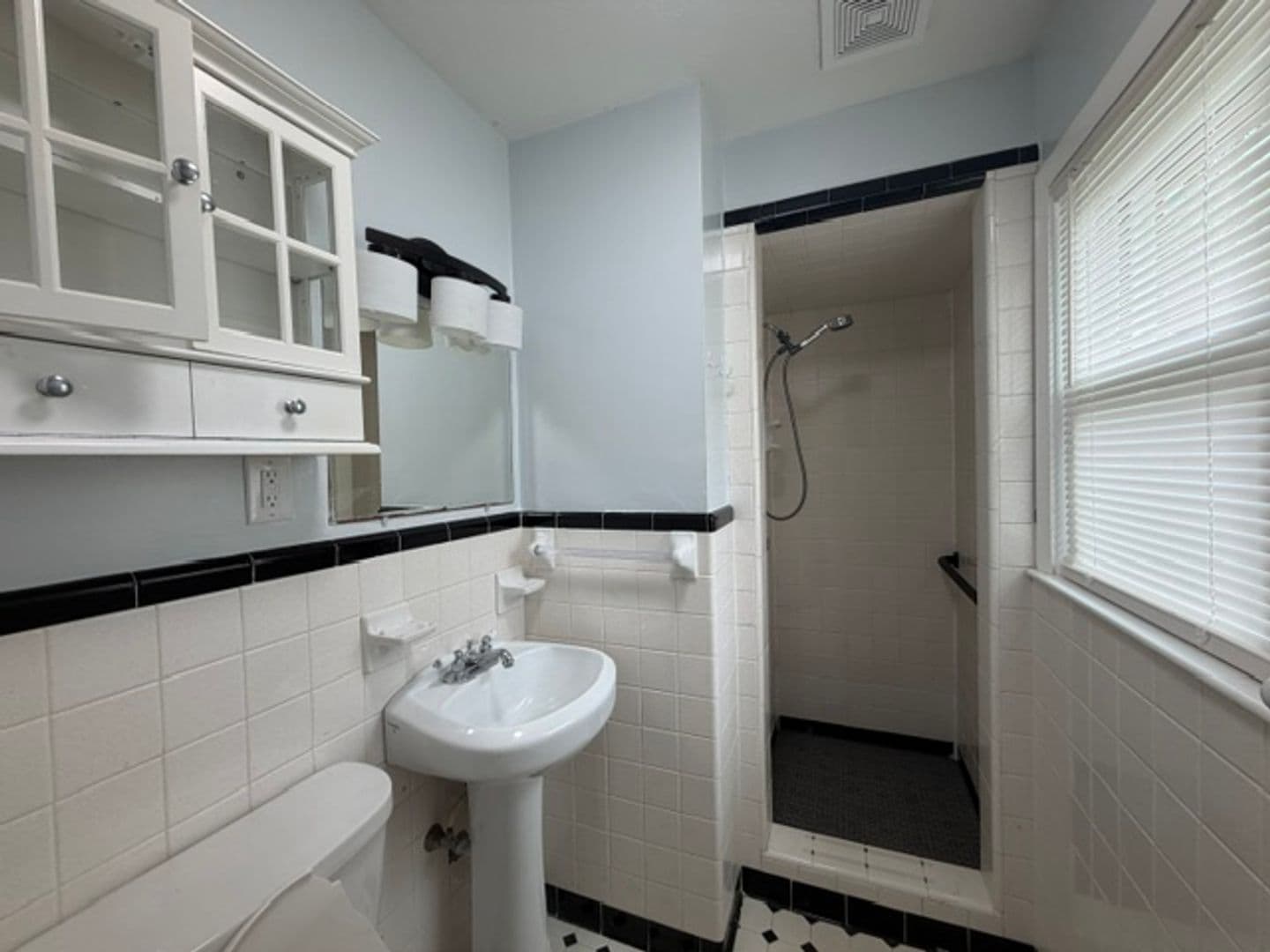 Fayetteville House: 434 Crystal Dr.