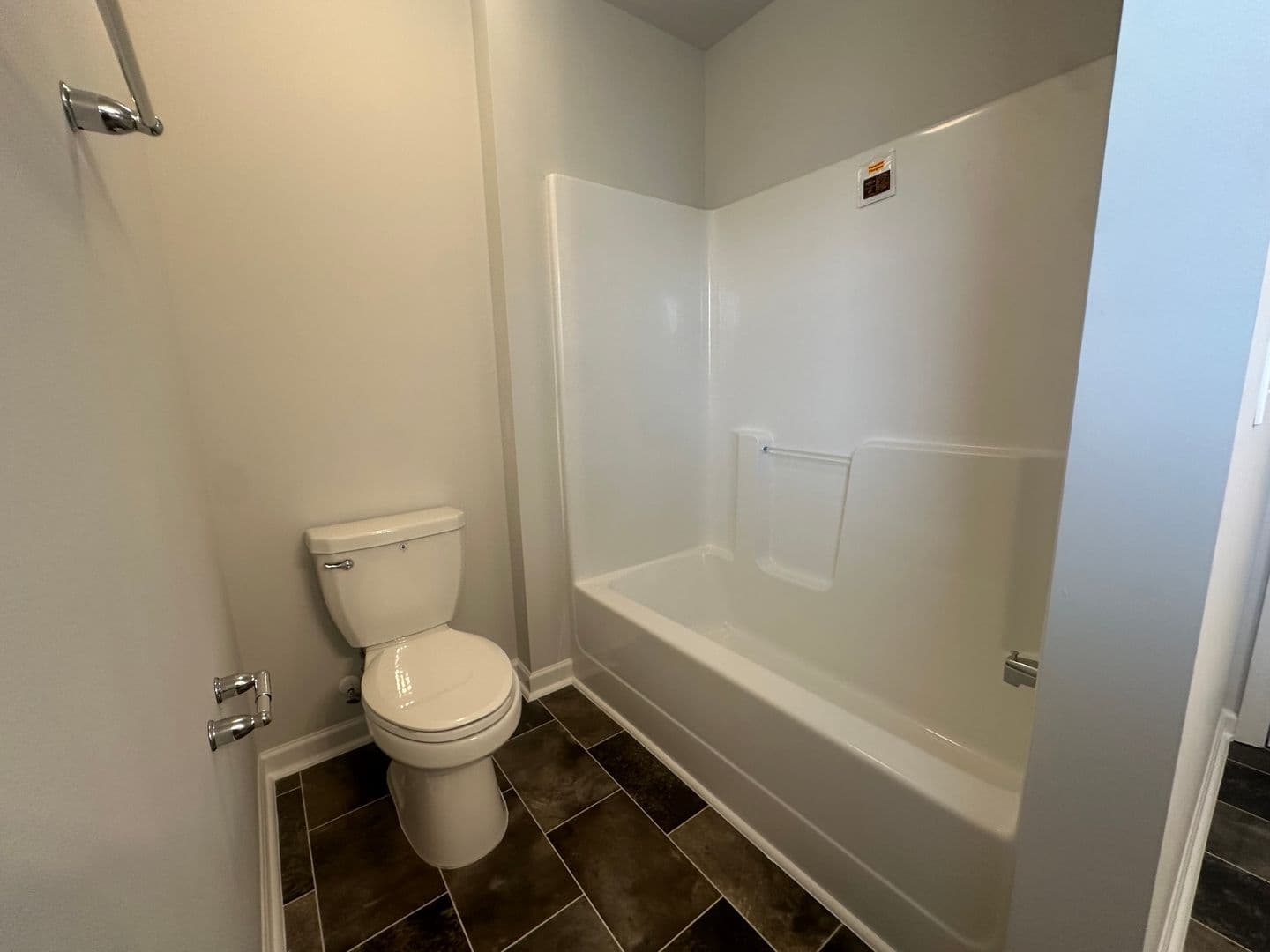 Raeford House: 191 Hornet Dr