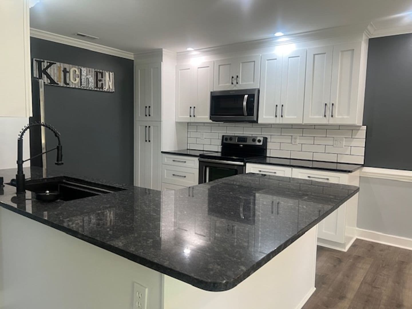 Fayetteville House: 436 Chester Lake Place