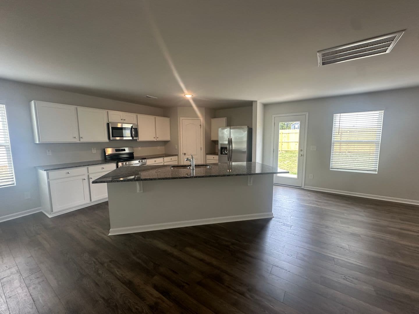 Raeford House: 191 Hornet Dr