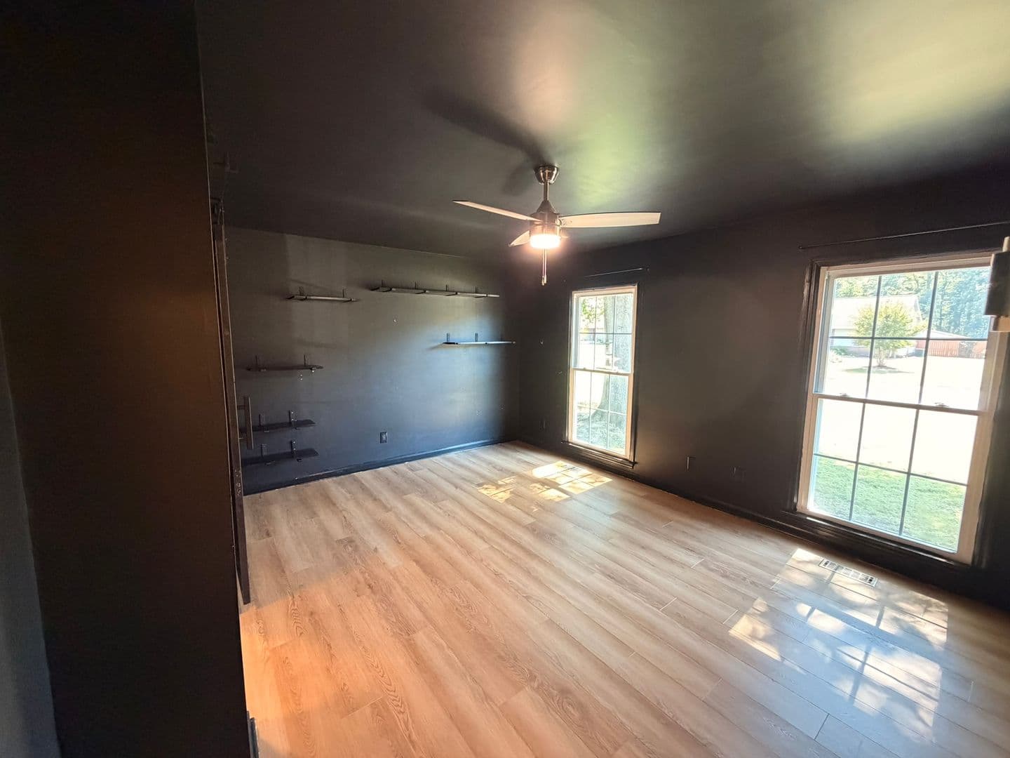 Fayetteville House: 6816 Woodmark Drive